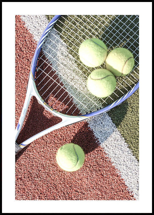 Tennis Racket And Balls Plakat - Posterbox.dk