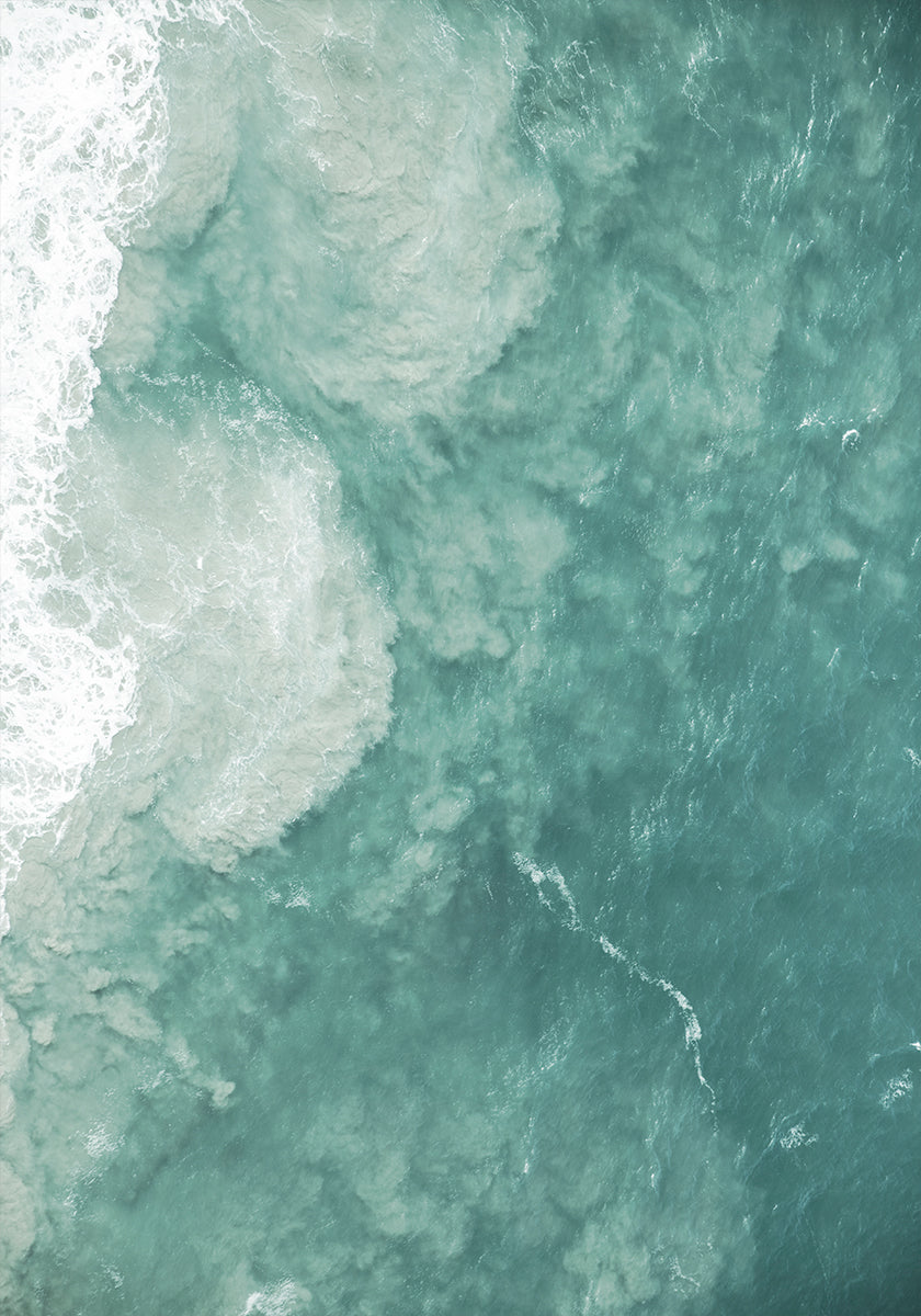 Ocean&#039;s Gentle Swirl