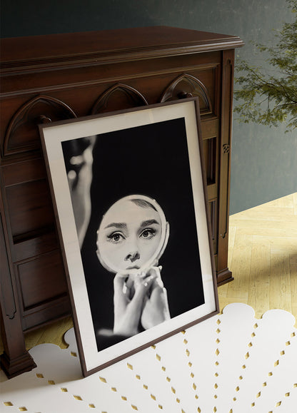 Audrey Hepburn Mirror Plakat