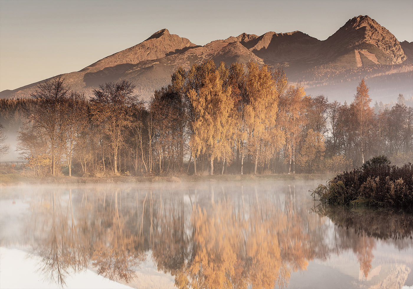 Misty Autumn Reflection Plakat