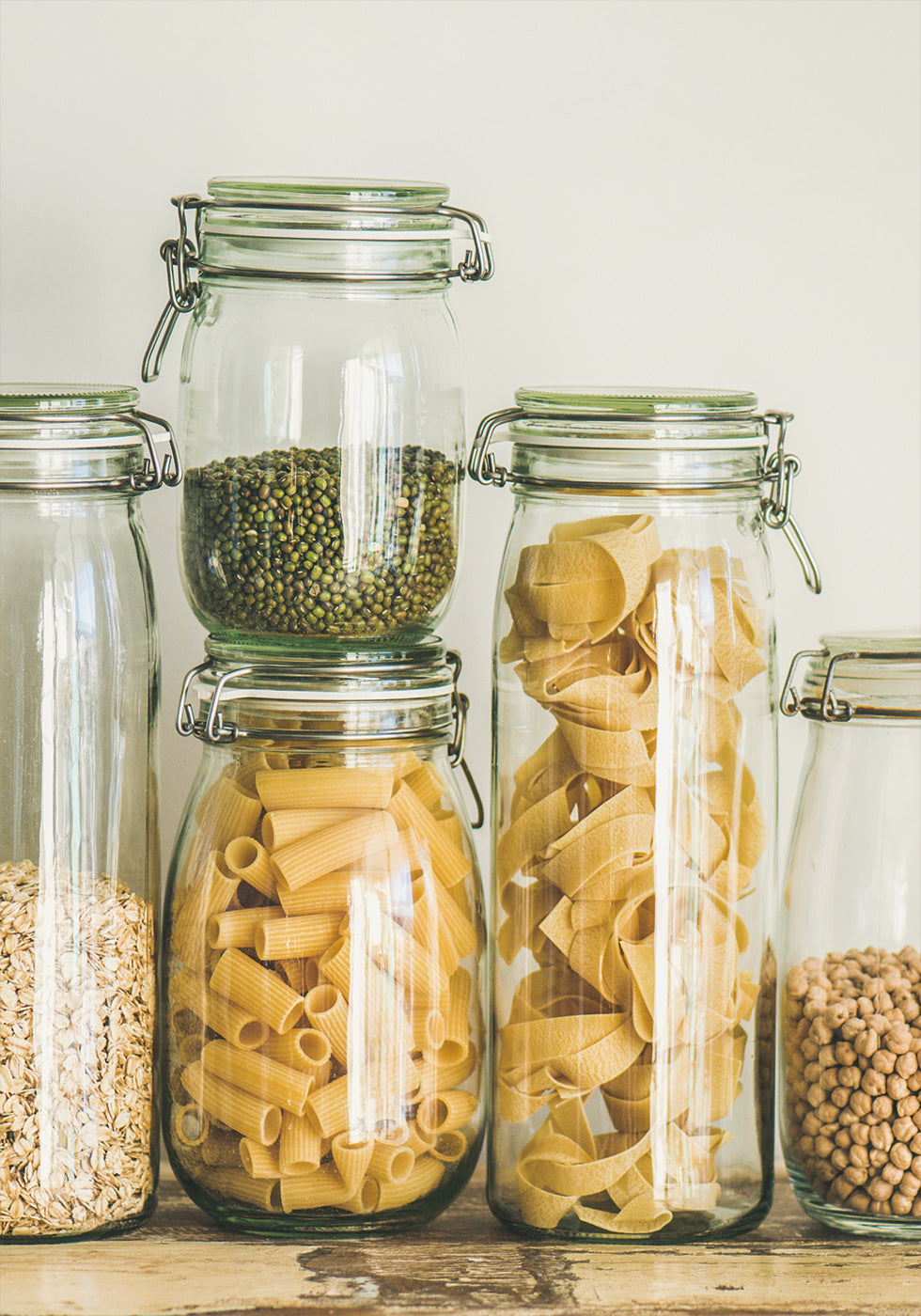 Organized Pantry in Glass Jars Plakat