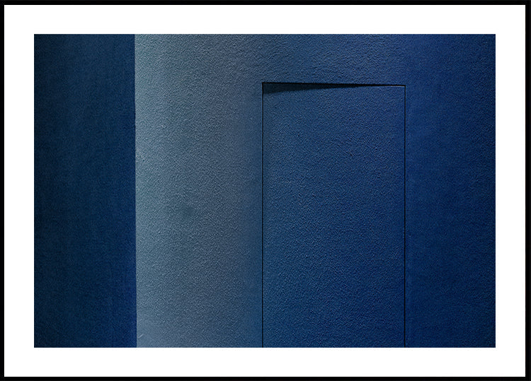 Blue minimalism or a secret door Plakat