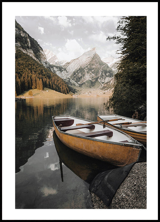 A Boat on a Mountain Lake Plakat