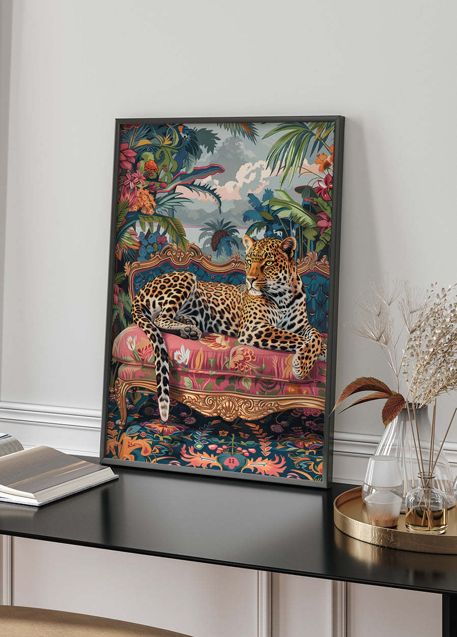 Leopard Lounging on a Luxury Sofa Plakat - Posterbox.dk