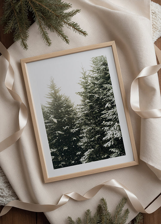 Snowy Evergreen Forest Plakat