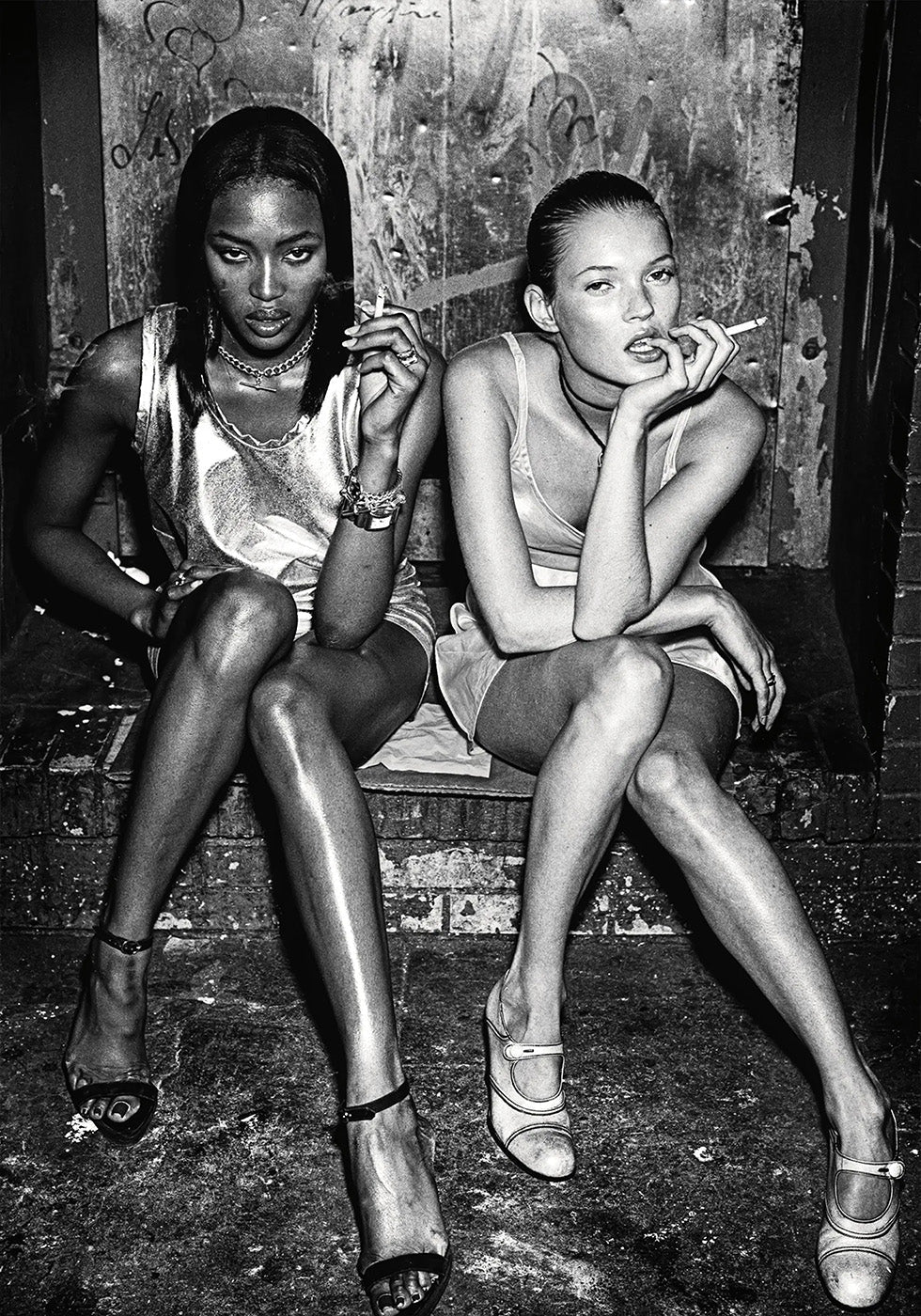 Naomi Campbell Kate Moss Smoking Plakat - Posterbox.dk