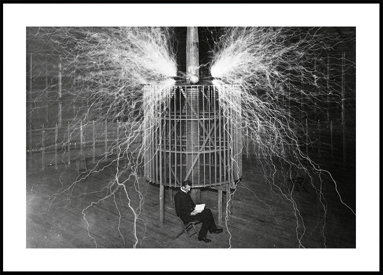 Nikola Tesla Electricity in Lab Plakat - Posterbox.dk