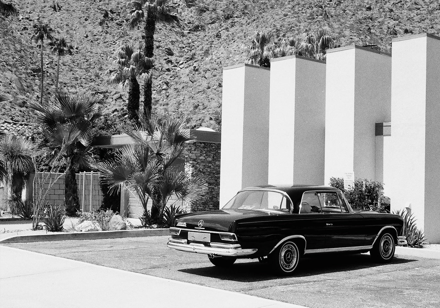 Old  Car in Palm Springs Plakat