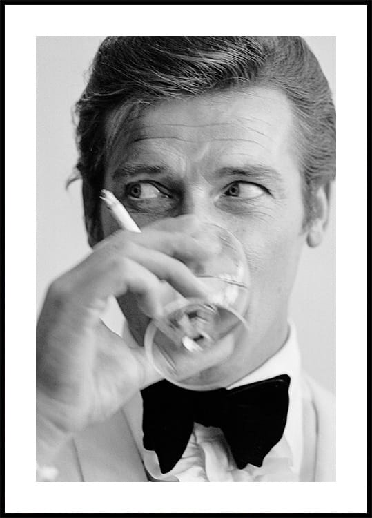 Roger Moore Plakat - Posterbox.dk