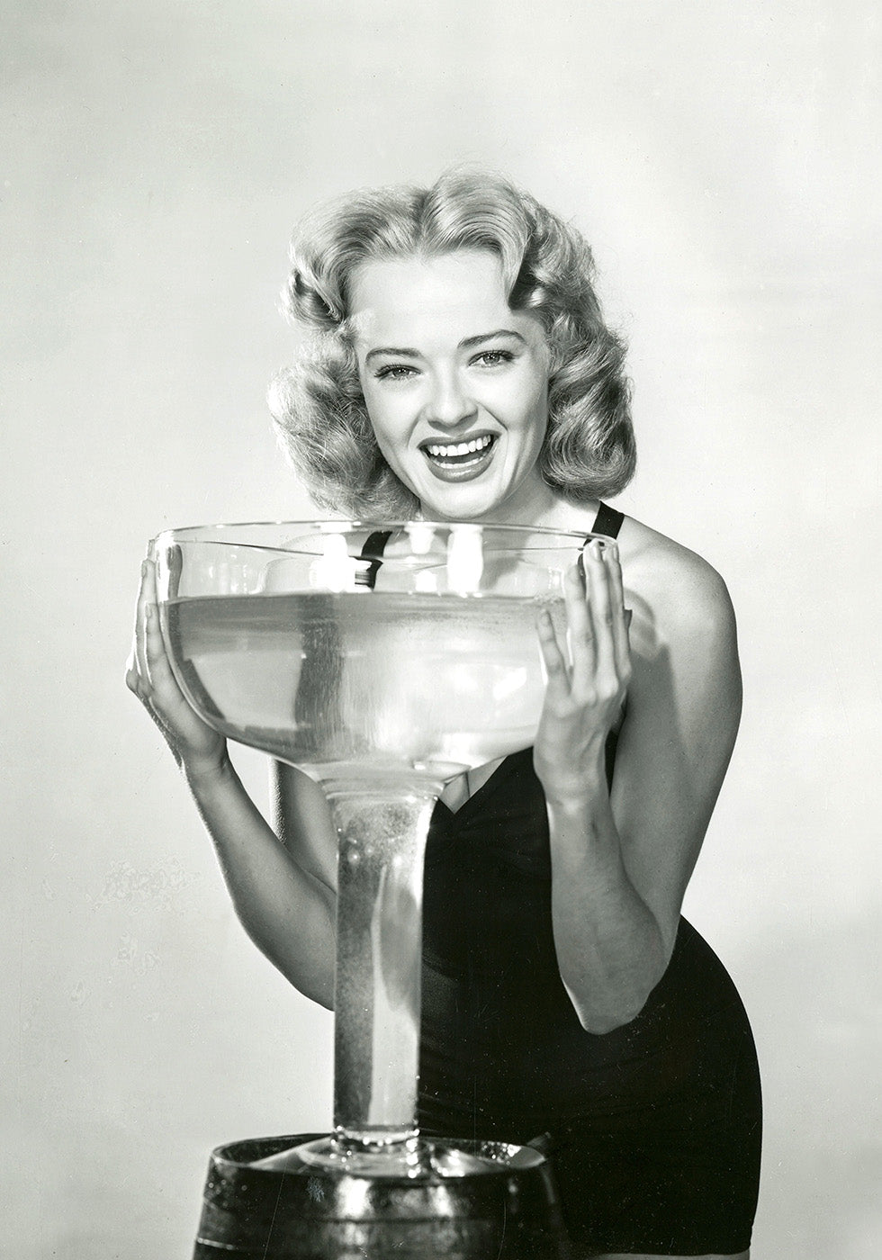 Woman with Giant Glass Plakat