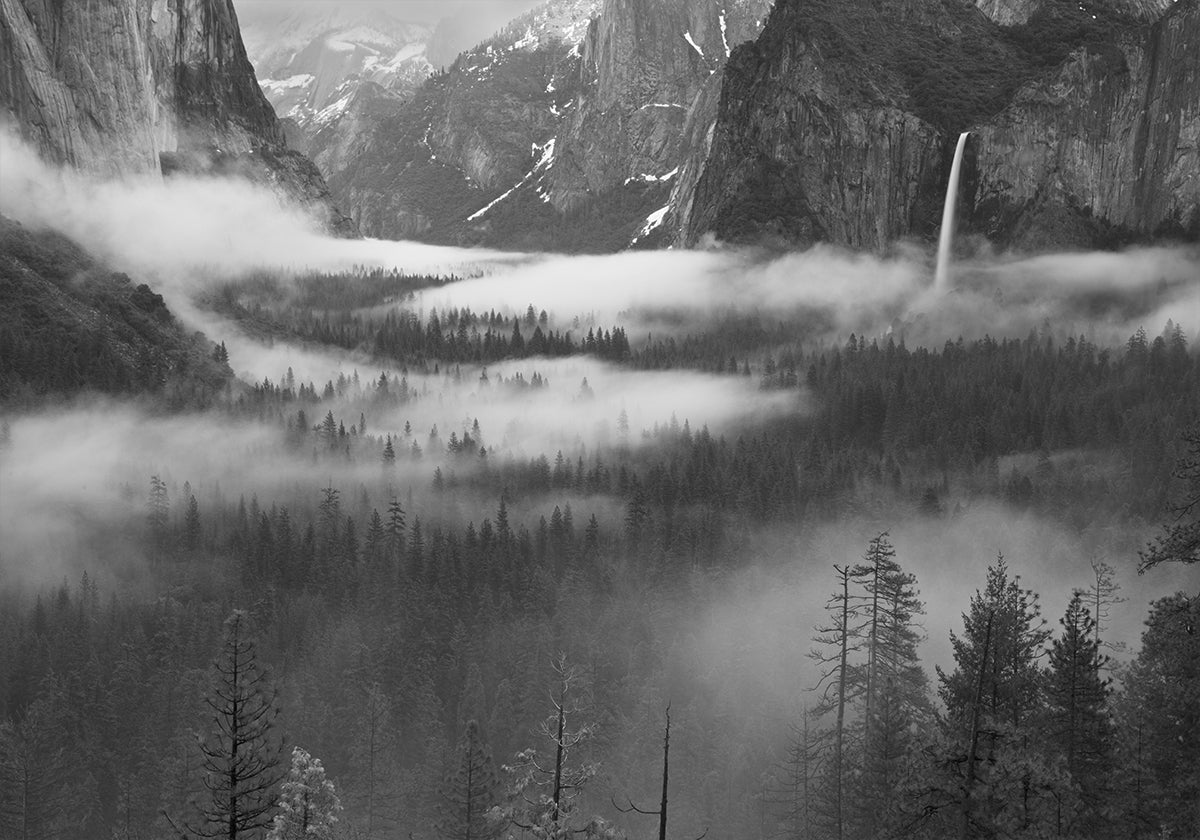 Fog Floating In Yosemite Valley - Posterbox