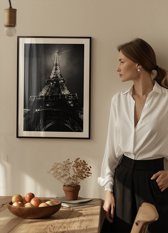 Eiffel Tower Paris Night Black & White Plakat