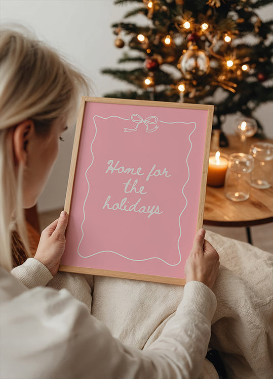 Home for the Holidays - White on Pink Plakat