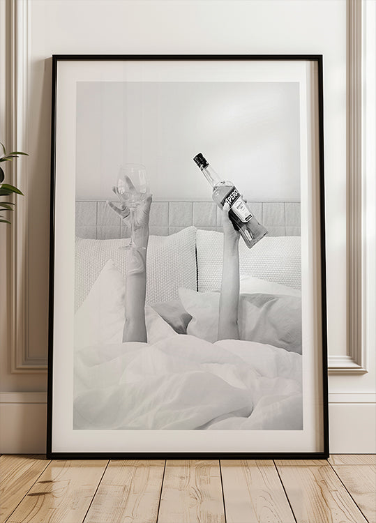 Aperol In Bed Low Key Plakat - Posterbox