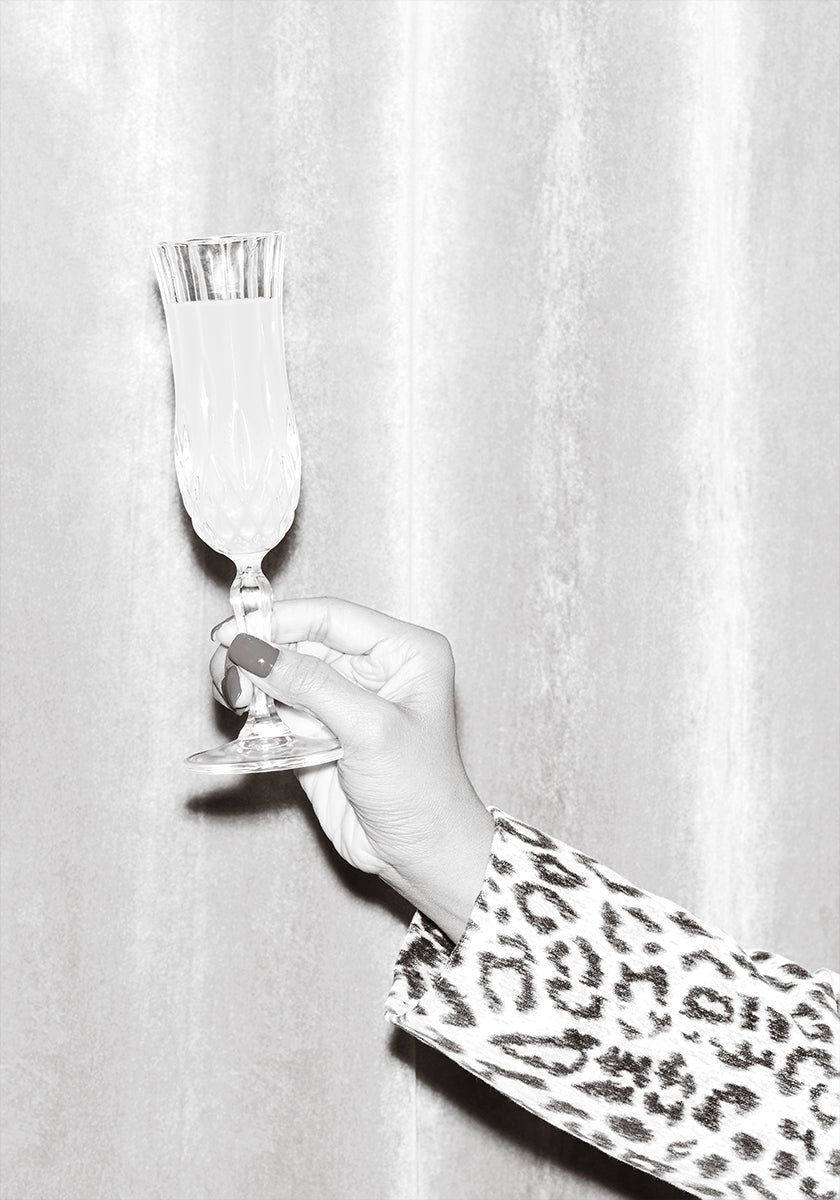 Hands Glass Black and White - Posterbox