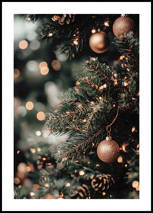 Christmas Tree with Golden Lights Plakat - Posterbox.dk