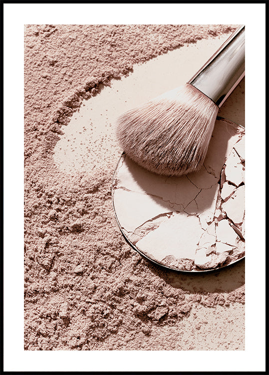 Crushed Compact Powder, Soft Brush Flatlay Plakat - Posterbox.dk