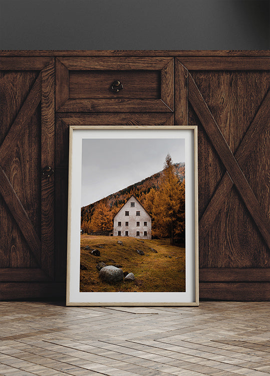 House Near the Autumn Mountains Plakat - Posterbox.dk