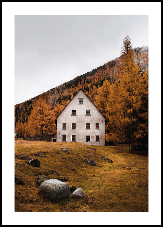 House Near the Autumn Mountains Plakat - Posterbox.dk