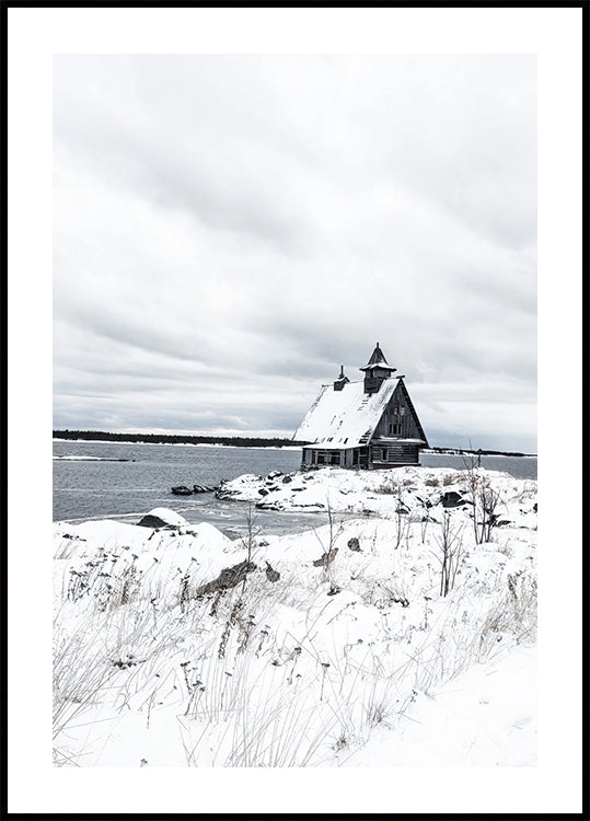 Isolated Winter Cabin by the Frozen Lake Plakat - Posterbox.dk