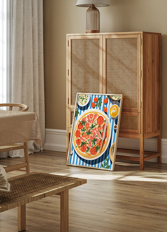 Italian Pizza, Tomato Parsley Topping, Striped Table Plakat - Posterbox.dk