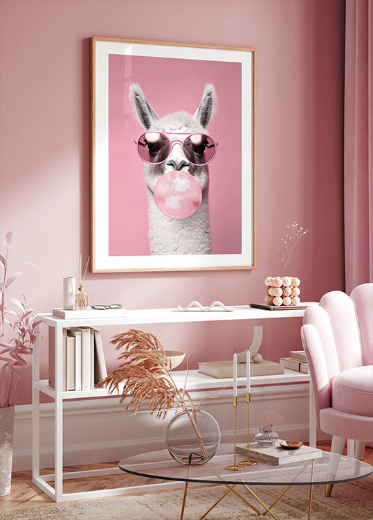 Llama With Bubble Gum Plakat - Posterbox.dk