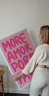 More Amor Por Favor, Pink Neon Love Plakat - Posterbox.dk