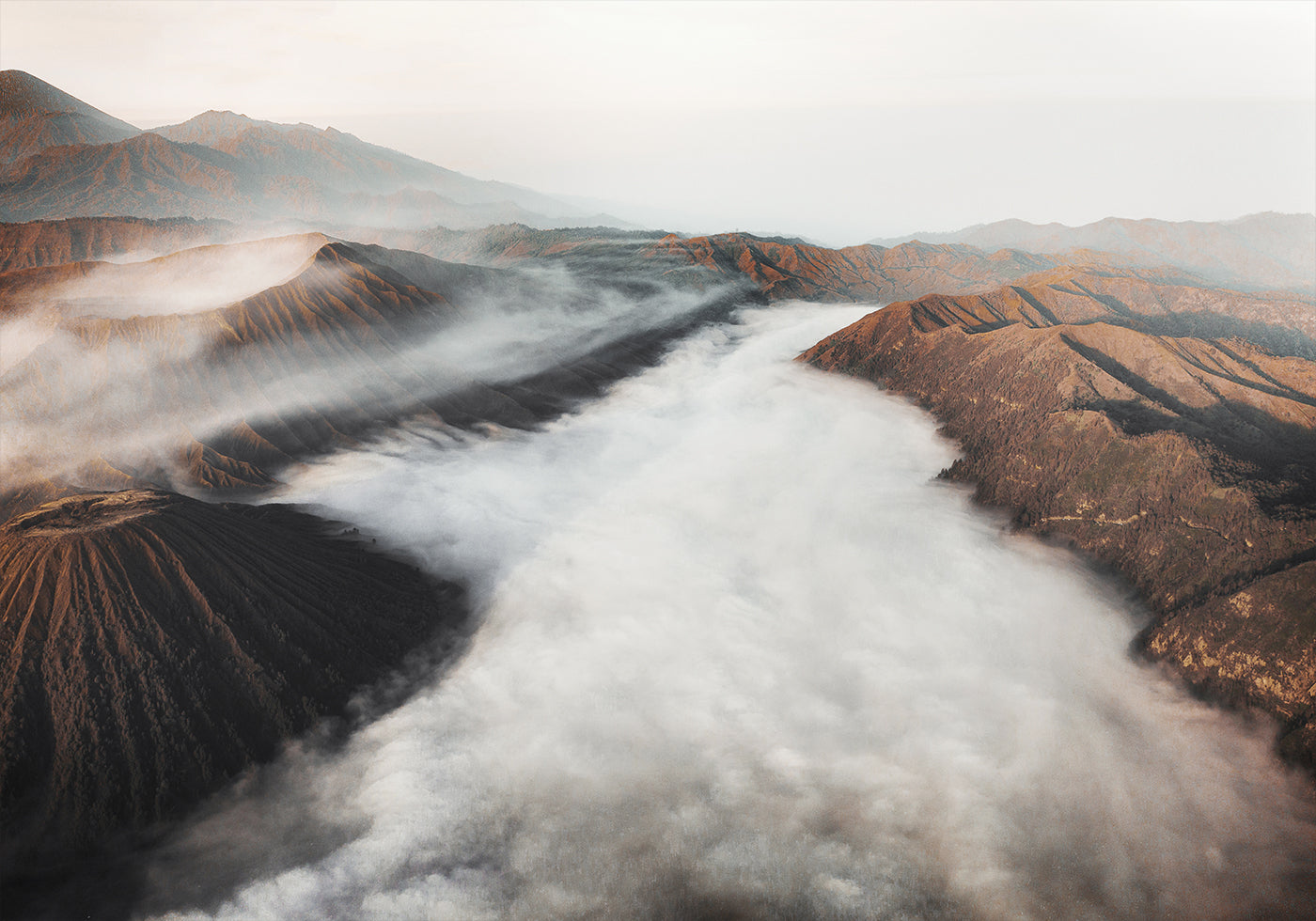 Mystical Gunung Bromo: A Serene Volcano in the Mist Plakat - Posterbox.dk