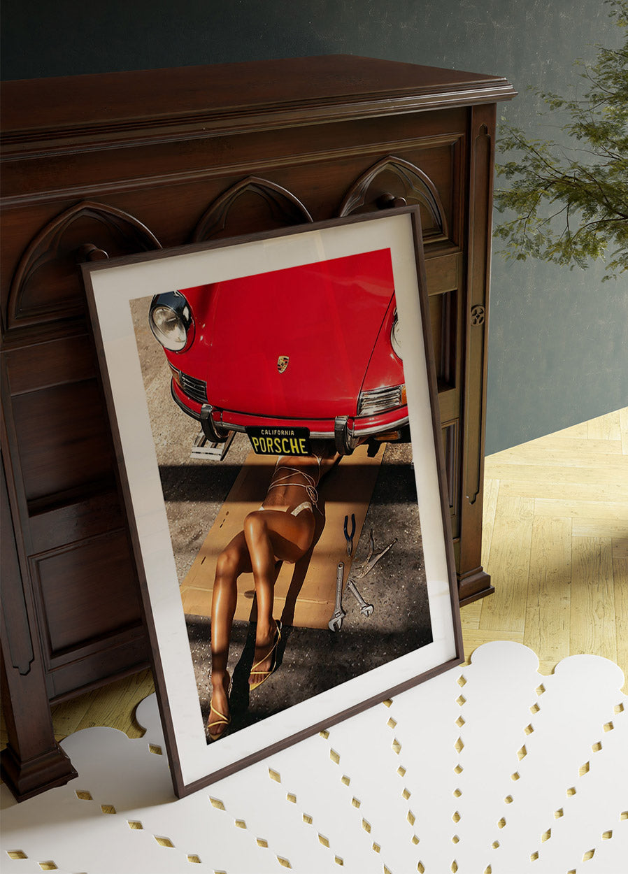 Repair Girl Porsche Plakat - Posterbox.dk