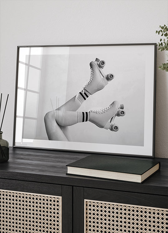 Retro Roller Skates, Black and White Aesthetic Plakat - Posterbox.dk