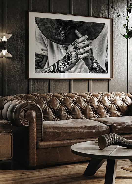 Tattooed Hands and Hat Plakat - Posterbox.dk