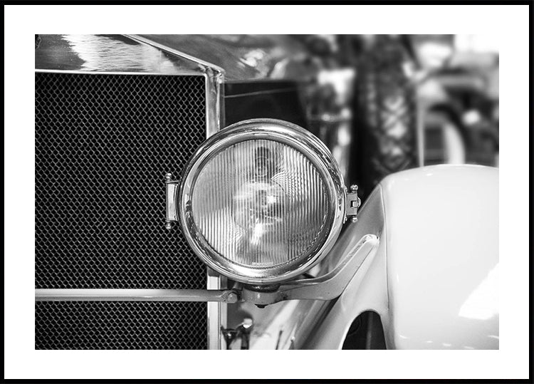 Vintage Elegance, Classic Car Headlamp Plakat - Posterbox.dk