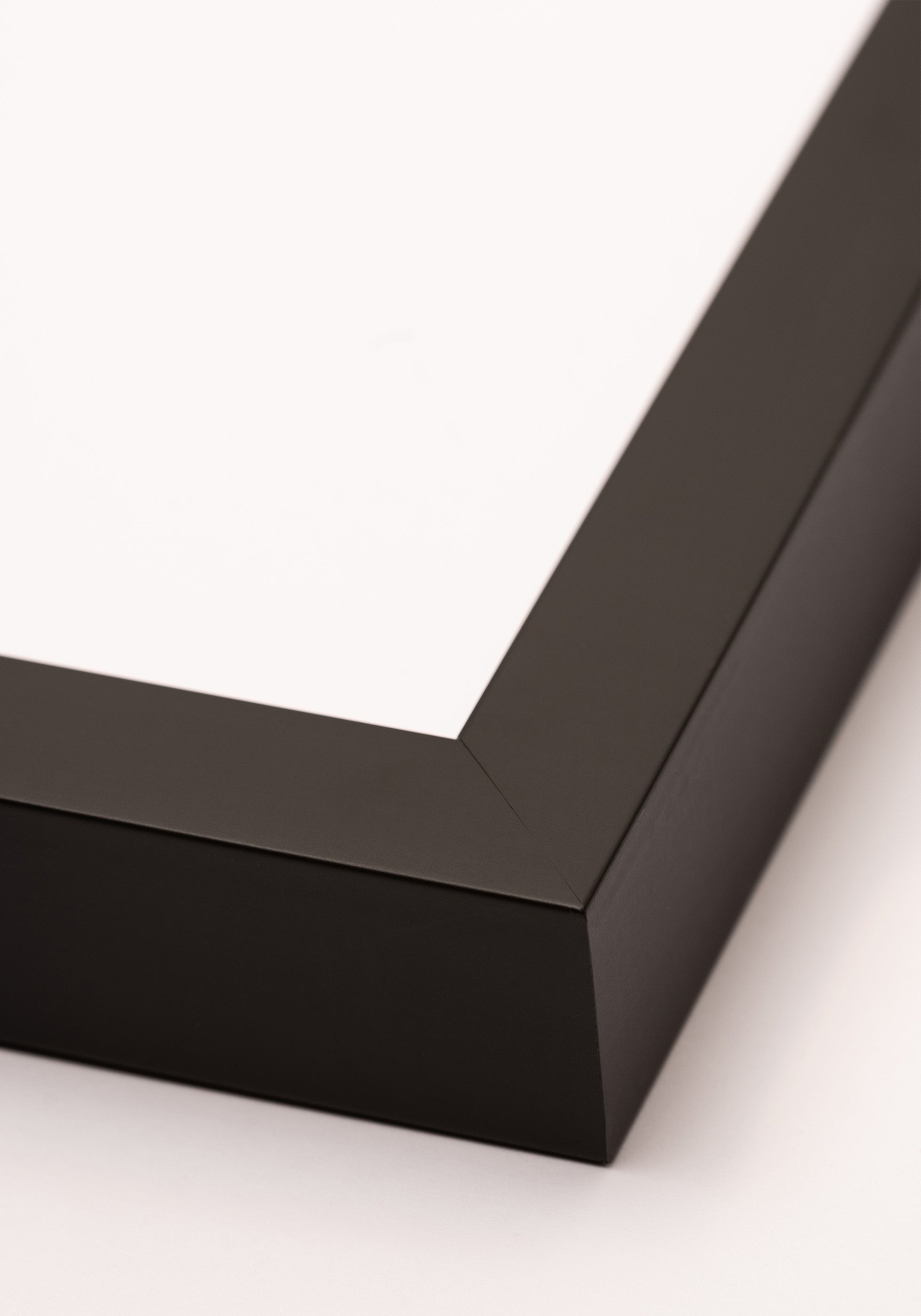 Premium Wood frame Nielsen Black Plakat