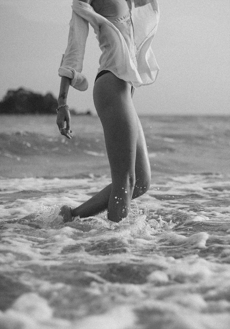 Woman and Ocean Plakat - Posterbox.dk